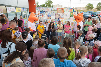 Вручение призов победителям конкурса рисунка