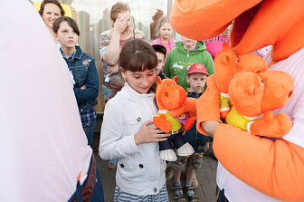 Вручение призов победителям конкурса рисунка