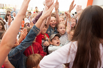 Вручение призов победителям конкурса рисунка