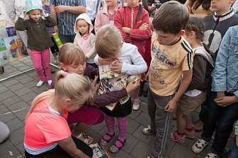 Вручение призов победителям конкурса рисунка