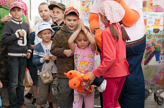 Вручение призов победителям конкурса рисунка