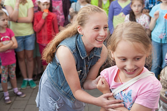 Вручение призов победителям конкурса рисунка