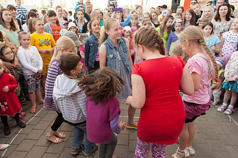 Вручение призов победителям конкурса рисунка